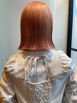 ショート 白髪ぼかしハイライト 脱白髪染めのヘアスタイル