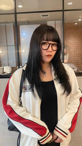 ロング 🐳透け感/暗髪 🐶misakiのヘアスタイル