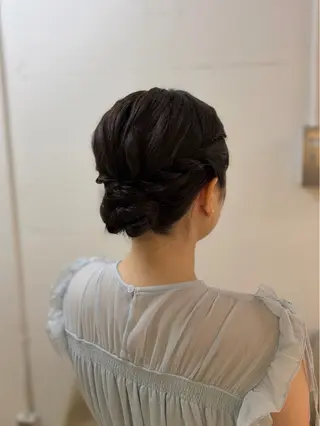 ミディアム ヘアアレンジ 艶カラー / ヘアメ / みき🎀のヘアスタイル