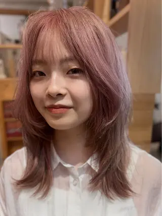 セミロング カラー cana 札幌レイヤースタイルのヘアスタイル