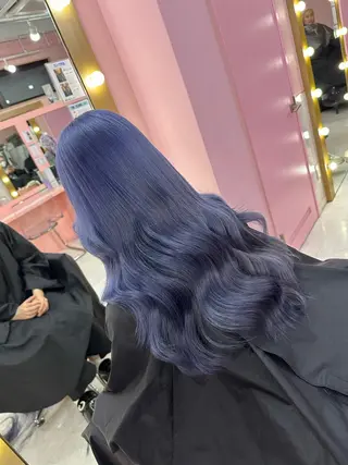 セミロング カラー ブリーチ特化🌈 MANATOのヘアスタイル