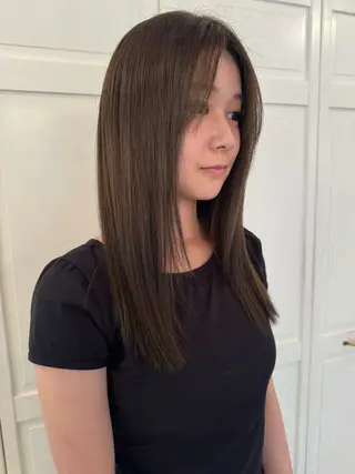 カラー ブリーチカラー🎀 韓国風/寺門美優のヘアスタイル