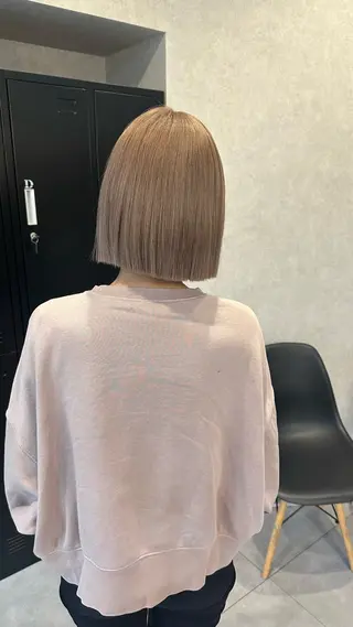 ショート urara♡/ Bob.透明感カラーのヘアスタイル