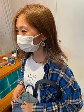 ミディアム カラー MIOベージュカラー 柔らかいカラーのヘアスタイル