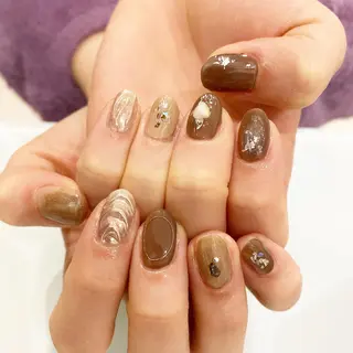 ネイル 板垣 綾乃のネイルデザイン