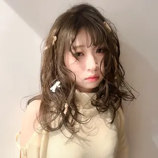 セミロング 艶カラー🫧 猿渡 響のヘアスタイル