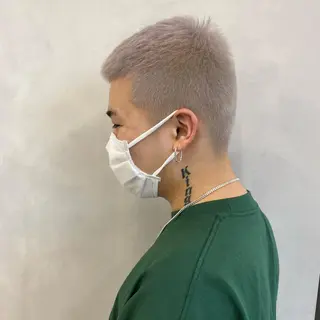 ショート カラー メンズ 🩵ブリーチカラー MIORI🩵のヘアスタイル