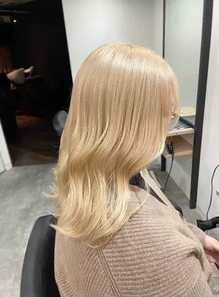 ミディアム カラー 西宮ハイトーンカラー ひらり💜のヘアスタイル