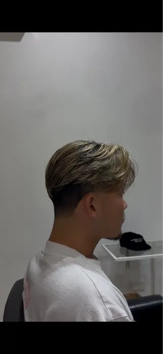 ショート メンズ TIDEHAIR 志羽のヘアスタイル