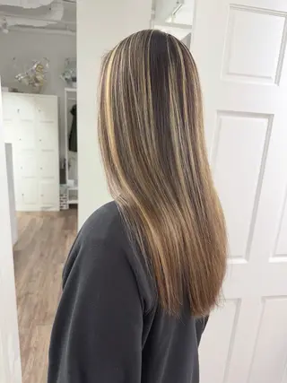 ロング カラー ハイライト⭐️上野 高広のヘアスタイル