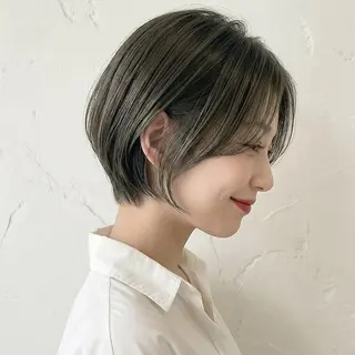 ショート 庭木華瑠🐾ボブ🧡 透明感カラー✨のヘアスタイル
