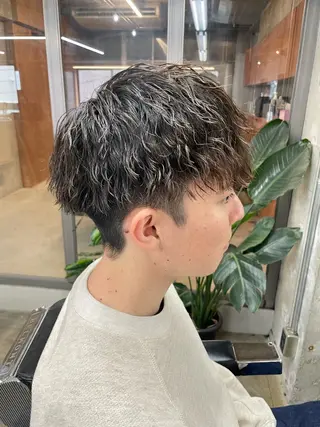 ショート カラー パーマ ヘアアレンジ メンズ 亀井隆汰/メンズ専門 パーマ/フェード可のヘアスタイル