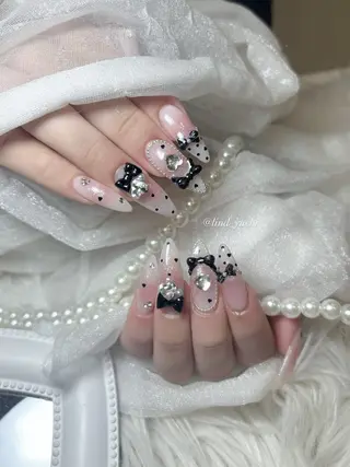ネイル yuchi🎀 京橋/キラキラネイルのネイルデザイン