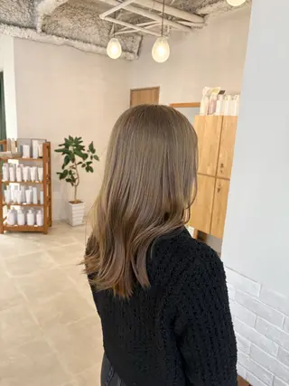 セミロング カラー 大西 杏依のヘアスタイル