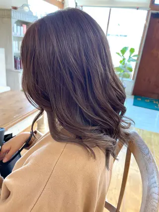セミロング 梶谷 和希のヘアスタイル