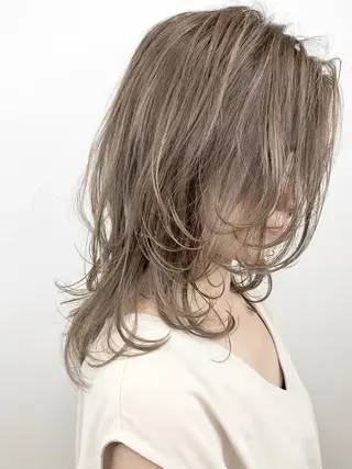 ミディアム AVANCE. 光明池店のヘアスタイル