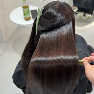 ロング 鍋田/ 渋谷/ 縮毛矯正／レイヤーのヘアスタイル