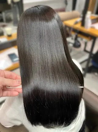 ロング パーマ 艶カラー✨️髪質改善 🪽縮毛矯正mamiのヘアスタイル