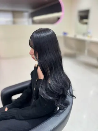ロング カラー 縮毛矯正× ブルーブラック/池袋のヘアスタイル