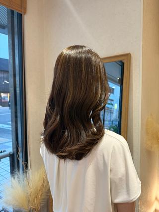 セミロング ナチュラルカラー& /パーマAKIRAのヘアスタイル