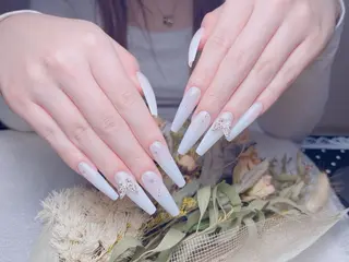 ネイル KARI ネイルサロンのネイルデザイン