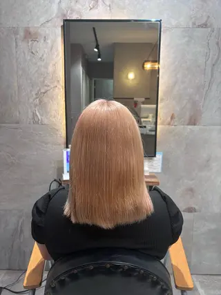 ミディアム 岩崎 美咲のヘアスタイル
