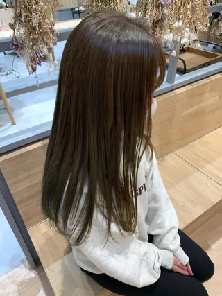 ロング カラー 比嘉 千咲のヘアスタイル