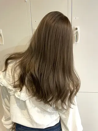 セミロング 透明感/エクステ Veluaのヘアスタイル