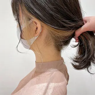 ミディアム カラー レイヤーカット/ ハイライト 千咲季のヘアスタイル