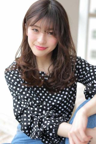 ミディアム 小川 海のヘアスタイル