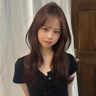 セミロング ゆうめ 透明感カラー /韓国風レイヤーのヘアスタイル