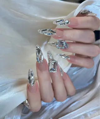 ネイル M🌷nail 長さだし専門店のネイルデザイン