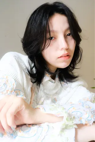 ミディアム 竹市 彩乃のヘアスタイル