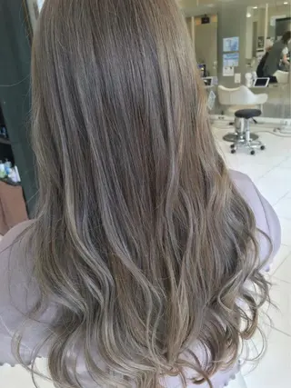 ロング melca. Amiのヘアスタイル