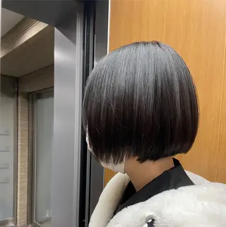 ショート 安岡美咲✂︎ 艶カラー/髪質改善のヘアスタイル