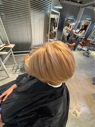 ショート 絶対綺麗な暖色カラー 🎯あります✨増渕✨のヘアスタイル