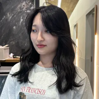 セミロング 盛れる透明感カラー momokaのヘアスタイル