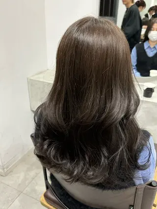 ロング カラー シガ ミクトのヘアスタイル