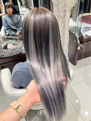 ロング EARTH 市野のヘアスタイル