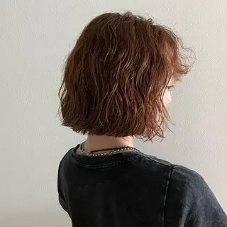 ミディアム パーマ 安藤 ひなたのヘアスタイル