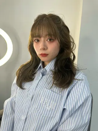 ロング カラー ヘアアレンジ 透明感カラー🩵 レイヤーカットYUIのヘアスタイル