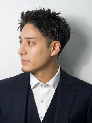 ショート 岡本 宗士のヘアスタイル