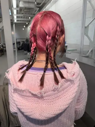 ミディアム カラー Karin／ レイヤーブリーチ🥀のヘアスタイル