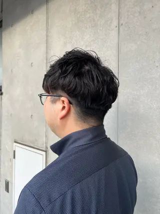 ショート パーマ メンズ 渡辺 悠太のヘアスタイル