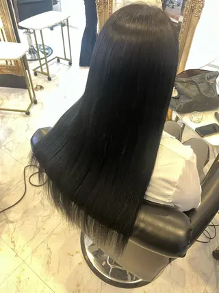 ロング ケアブリーチ&シール エクステの店和田翔莉のヘアスタイル