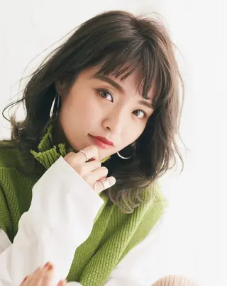 ミディアム カラー パーマ ゆめ ベージュカラーのヘアスタイル