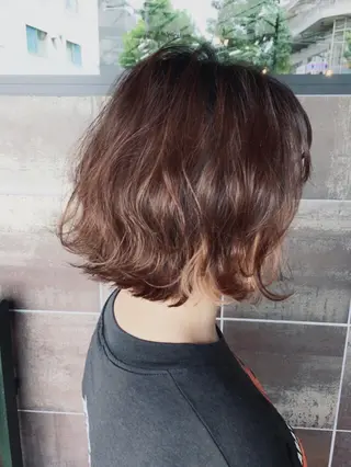 ミディアム カラー ヘアアレンジ 栗林 実莉のネイルデザイン