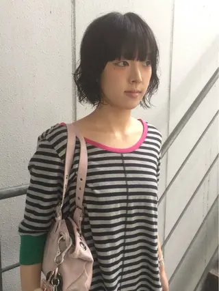 ショート パーマ 杏華レイヤー/ パーマ/ハイトーンのヘアスタイル