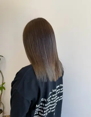 ミディアム カラー 松本 華林のヘアスタイル