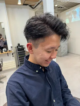 ミディアム パーマ メンズ 似合う髪型見つけます AYAKAのヘアスタイル